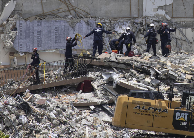 إرتفاع حصيلة إنهيار برج في ميامي لـ 11 وفاة و150 مفقود